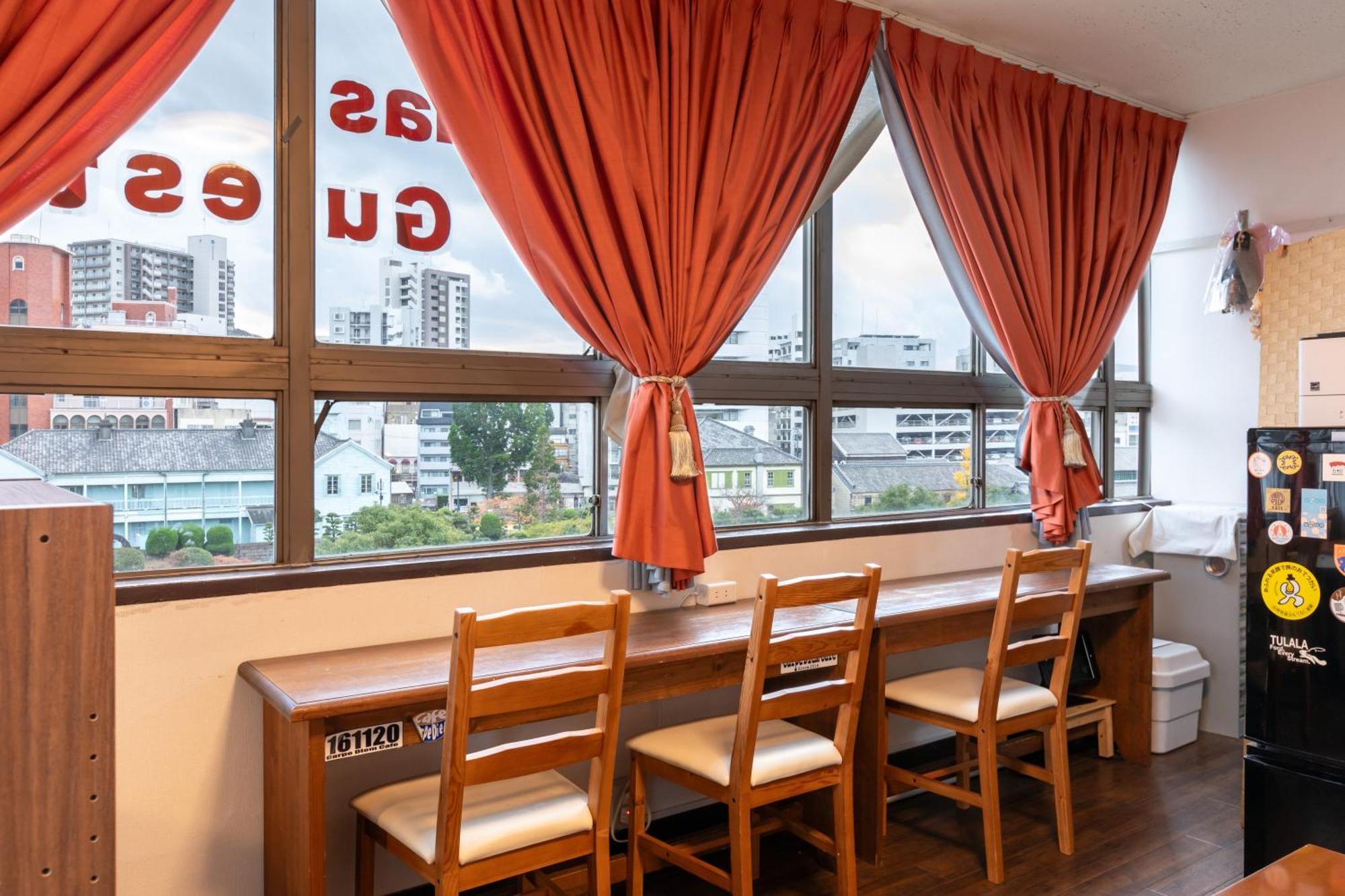 Almas Guest House นางาซากิ ภายนอก รูปภาพ